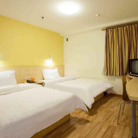 7Days Inn Changchun Renmin Avenue Pingquan Road Екстериор снимка